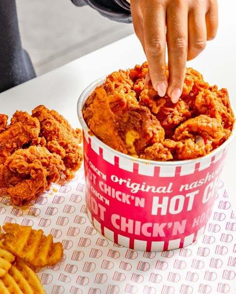 Smacks hot chicken bucket